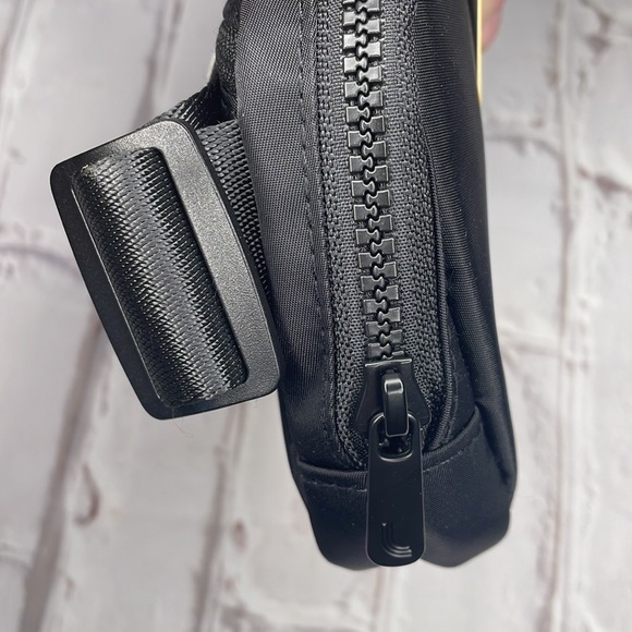 Lole Belt Bag - Picture 4 of 7